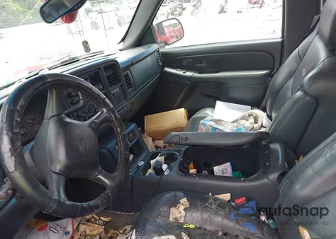 2002 Chevrolet Avalanche 1500 z USA, uszkodzony, nr VIN 3GNEK13T42G100359